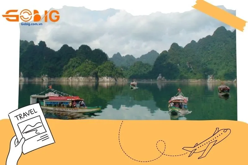 Đi thuyền du ngoạn hồ